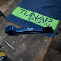 TUNAP Sports Ketten- und Riemenbürste